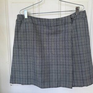 Plaid Wrap Skirt w/ button closure & Pockets